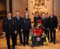 Bild: egl
Über die neue Pumpe freuten sich Vorsitzender Matthias Thau, Zweiter Vorsitzender Michael Weber, Kommandant Michael Reindl, Kreisbrandmeister Armin Daubenmerkl, Kreisbrandinspektor Hubert Blödt, Kreisbrandmeister Alexander Graf und Bürgermeister Roland Strehl.