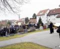 Bild: njn
Die Ansprache auf dem Friedhof übernahm Pfarrer Christoph Zeh (Mitte). Musikalisch wurde die Andacht durch den evangelischen Posaunenchor gestaltet.