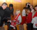 Bild: gb
Alphonso Davies (Zweiter von links) schrieb in Floß fleißig Autogramme.