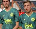 Bild: gb
Der SV Mitterteich feierte am Samstag bei Bayernliga-Absteiger SpVgg Jahn Forchheim einen 2:0-Erfolg. Die Tore erzielten Kevin Grünauer (rechts) in der zweiten Minute und Marco Kießling (links) in der Nachspielzeit.