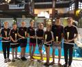 Bild: rbg
Die TSC-Pokalgewinner des Adventspokalschwimmens (von links): Niclas Köstler, Leonhard Fütterer, Viktoria Bogner, Carina Bönisch und Daria Codlova mit dem Mannschaftspokal, Marlene und Kilian Züllich sowie Fynn Legat.