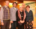 Bild: fvo
KLB-Kreiskassier Willi Kellner (von links), Diözesanreferent Klaus Hirn, Anna Schmid und die Kreisvorsitzenden Manfred Kellner und Maria Pleyer unterstützen soziale Projekte.