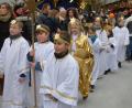 Bild: mng
Matilda Schraml heißt das diesjährige Christkind. Mit den Engeln zieht es beim Pressather Christkindlmarkt ein, um zu den Gästen zu sprechen.