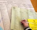 Bild: Hösamer
Schon bei der Kommunalwahl 2014 stand auf den Wahlzetteln zum Kreistag (weißer Zettel im Bild) eine Bürgerliste, auf der einige CSU-Mitglieder kandidierten.