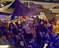 Bild: zer
Der Blick auf den Dorfplatz zeigt es –Pirk leuchtet.