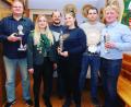 Bild: exb
Markus Schiesl (rechts) wurde Bürgerkönig. Martin Kirchhammer nahm den Siegerpokal für die Feuerwehr Dürnersdorf entgegen. Karina Bauer holte sich den Wanderpokal, Peter Bauer war bester Einzelschütze und Ludwig Zenger bester Pistolenschütze. Schützenmeisterin Amanda Nießl gratulierte.