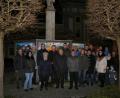 Bild: kgg
Im Beisein der Krippen-Eigentümer, der am Aufbau beteiligten Helfer und weiterer Gäste wurde die Ausstellung am Diepold-Brunnen offiziell eröffnet.