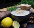 Bild: Matthias Würfl
Eine Muschelsuppe zum Sattessen: Im amerikanischen Original kommen Venusmuscheln in den Topf, doch die „Clam Chowder“ schmeckt auch mit Miesmuscheln köstlich. 	Bild: exb/Matthias Würfl