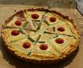 Bild:  Schiffer
Sieht gut aus und schmeckt wunderbar: die Spargel-Quiche mit Almkäse.