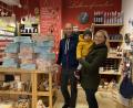 Bild: adj
Mit gefüllten Schuhkartons unterstützt der Förderverein Haisl die gleichnamige Weihnachtsaktion für Kinder in Orsteuropa.