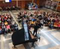 Bild: Otto-Hahn-Gymnasium/exb
Mikhail Trushechkin gab ein beeindruckendes Konzert in der Aula.