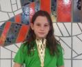 Bild: u
Anna-Lena Rösch gewann nicht nur ihr Rennen über 50 Meter Brust und belegte Platz zwei über 100 Meter Brust, sondern erhielt in ihrer Altersklasse auch den Pokal für die punktbeste Schwimmerin.