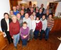 Bild: hai
Zum letzten Gruppenfoto stellten sich Mitglieder des Obst- und Gartenbauvereins mit Vorsitzendem Horst Surauf (zweite Reihe, Zweiter von links), Stellvertreter Norbert Kopp (hinten, Vierter von rechts), Kassier Roland Herath (hinten, Vierter und Zweiter von rechts), Gerätewart Robert Söllner und Schriftführerin Brigitte Redel (vorne von links) auf.
