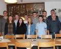 Bild: cs
Die Gründungsmitglieder mit Vorsitzendem Johannes Deinzer (zweite Reihe, links), seiner Stellvertreterin Sandra Hörl (erste Reihe, zweite von links) und stellvertretendem CUU-Vorsitzenden Johann Kaiser (rechts).