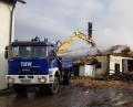 Bild: Duschner
Mit schwerem Gerät half das Technische Hilfswerk bei der Bekämpfung des Feuers und den Räumarbeiten auf dem betroffenen Gelände.