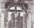 Bild: exb/Katholische Kirchenstiftung Pleystein
Der Hochaltar in Pleystein stand ursprünglich in der Nikolauskirche Nabburg. Das uralte Foto ist das einzige Zeitdokument, zeigt aber nur entfernt die einstige Pracht.
