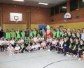 Bild: soj
Die Teilnehmer der Vereinsmeisterschaft der TSG Ebnath stellten sich in der Schulturnhalle mit dem Nikolaus zum Erinnerungsfoto auf.