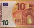 Bild: Polizei Ennepe-Ruhr-Kreis/dpa
Das Handout der Polizei zeigt einen gefälschten 10-Euro-Schein. Foto: ---/Polizei Ennepe-Ruhr-Kreis/dpa