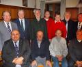 Bild: exb
Bürgermeister Martin Preuß aus Amberg sowie Landrat Richard Reisinger gratulierten den Schiedsrichter-Jubilaren Wolfgang Dandorfer, Roland Karpa, Wladislaw Derbin, Bezirksschiedsrichter-Obmann Andreas Allacher, Kreisschiedsrichter-Obmann Willi Hirsch (stehend von links) sowie Thomas Gebele, Josef Schmid, Hubert Krautwurst und Gernot Stark (sitzend von links).