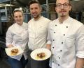 Bild: Hotelfachschule Pegnitz
Sie kochen für die Gala (von links): Franzsika Reif aus Kalchreuth (Kreis Erlangen-Höchstädt), Marcel Krems (Waischenfeld) und Lukas Pirner (Königstein).