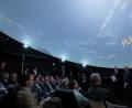 Bild: Wolfgang Steinbacher
Es ist ganz großes Planeten-Kino. Ursensollens Bürgermeister Franz Mädler (vorne links) sowie dem Vorsitzenden des Fördervereins Volkssternwarte Amberg-Ursensollen, Professor Matthias Mändl (rechts daneben) war es vorbehalten, das Planetarium offiziell in Betrieb zu nehmen.