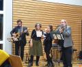 Bild: kal
Heinz Lang singt mit seiner Familie das Lied "Irgendwann bleib' i dann dort".