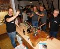 Bild: hai
Referent David Hertl, Wolfgang Teufel, Organisator Rainer Prischenk und Waldemar Aniol (von links) stießen auf ein gelungenes Bier-Tasting an.
