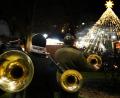 Bild: JOCHEN NEUMANN 
ERBENDORF
Auch die Kaibitzer Schloßbläser stießen am Erbendorfer Christkindlmarkt ins Horn.