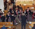 Bild: slh
Der Landfrauenchor unter der Leitung von Matthias Zenger bereichte das Adventssingen in Weihern eindrucksvoll.