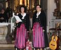 Bild: prh
Eine stimmungsvolle Adventsrorate gestalteten die "Zupfer-Moidln" Waltraud Neubauer-Zupfer und Renate Zupfer-Villas (von links) in der Wallfahrtskirche St. Felix. Guardian Pater Stanislaus und Monika Weig trugen besinnliche Gedanken vor.