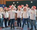 Bild: wlr
Der Weihnachtsrap der Erstklässler begeistert alle Gäste.