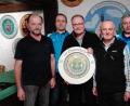 Bild: ufh
1. Schützenmeister Werner Wendl freute sich mit Alexander Rösl, dem Scheibenspender Karl-Heinz Bösl, Norbert Bösl, Markus Bauer und dem 2. Schützenmeister Uwe Friedrich (von links) über einen gelungenen Abend.