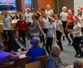 Bild: weu
Begeistert waren die Gäste der AWO-Weihnachtsfeier von den vorweihnachtlichen Tänzen, Geschichten und Texten der Mädchen der Junioren- und der Bambini-Garde.