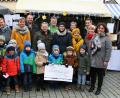 Bild: fpoz
Strahlende Gesichter bei der Spendenübergabe. Im Bild rechts FW-Bürgermeisterkandidatin Michaela Härtl mit Abordnungen der Kindergärten und Helfern der Freien Wähler.
