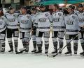 Bild: pa
Derbysieger! Die ERSC-Löwen dürfen sich nach dem 5:2-Sieg in Pegnitz von ihren Fans feiern lassen. Am 2. Weihnachtsfeiertag steht bereits das Rückspiel in Amberg auf dem Programm.