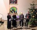 Bild: jma
Uschi Steppert (Sopran/von links), Renate Bergmann (Mezzosopran), Torsten Sandvoß (Tenor) und Wayne Lempke (Bass) konzertieren in der Kreuzkirche.