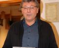 Bild: rpp
OGV Vorsitzender Josef Häckl liest den Gästen die Grußbotschaft des Kreisvorsitzenden und Landrats Wolfgang Lippert vor.