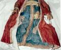 Bild: sef
Ein König im roten Mantel und blauem Gewand mit Silberborten und roter Schärpe aus dem Bestand der Barockkrippe Luhe.