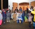 Bild: bnr
Mit Liedern und einem Krippenspiel stimmten der Landkindergarten und die Grundschule die vielen Besucher auf Weihnachten ein.