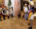 Bild: do
Weihnachten ist für die meisten Menschen das schönste Fest des Jahres, erst recht für die Kinder. Und wenn sie dann auch noch am Heiligen Abend in der Stadtpfarrkirche die Weihnachtsgeschichte nachspielen dürfen, sind die kleinen Mitwirkenden, aber auch die Besucher hin und weg.