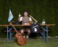 Bild: exb
Beim Vogelmayer, alias Thomas Mayer, können die VHS-Kursteilnehmer Bairisch lernen