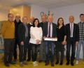 Bild: öt
Gläser mit Honig als Weihnachtsgeschenk übergab namens der SPD-Fraktion Dieter König (vorne, mit Karton) an Heimleiterin Natalja Kiel (links daneben) und die Leiterin Soziale Betreuung Regina Brum (rechts daneben). Mit im Bild: Robert König (von links), Hans Englmann, Oswald Geisler, Diakon Harald Schraml, Altbürgermeister Günther König, Bürgermeister Peter König und Tim Burger vom Senioren-Servicehaus.