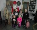 Bild: exb
Bei den Schützen schaute auch der Nikolaus in Begleitung von Knecht Ruprecht vorbei und beschenkte die Kinder mit Süßigkeiten.