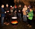 Bild: arw
Am lodernden Feuer können es die Besucher in Störnstein gut bis Mitternacht aushalten.