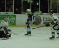 Bild: gb
Wichtiges Tor in Unterzahl: In der 31. Minute schoss Tomas Rubes zum 3:2 ein. Am Ende gewannen die Blue Devils gegen Höchstadt mit 6:2.