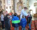Bild: jzk
Stadtpfarrer Thomas Kraus bei der Kindersegnung.