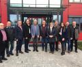Bild: exb
Vetreter des Ortsverbands Waldsassen und der Kreistagsfraktion der Freien Wähler besuchten kürzlich die Firma Kassecker in Waldsassen.