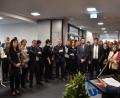 Bild: Lowak
CSU-Ortsvorsitzender Alexander Herzner (rechts) begrüßt die Gäste beim Neujahrsempfang im Foyer der Mehrzweckhalle.