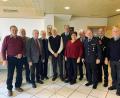 Bild: nib
Zahlreiche Gratulanten kamen zum 80. Geburtstag: (von links) Johann Kemptner (DJK), Erwin Zerbian (Hubertus), Zweiter Bürgermeister Josef Sturm, Pfarrer Johann Schächtl, Jubilar Johann Neidl, Franz Ziegelmeier (OGV), Gisela Zerbian (Hubertus), Hermann Beer (OGV), Thomas Wifling und Josef Weigert (FFW) und Josef Baumann (DJK).
