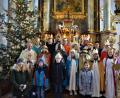 Bild: fdl
Die Sternsinger versammeln sich vor dem Hochalter in der Pfarrkirche. Danach gehen sie in alle Orte der Pfarrei.